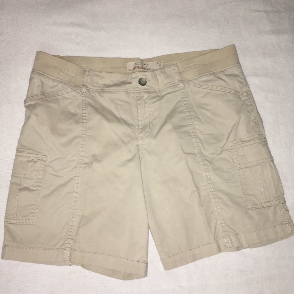 Sonoma Bermuda Mid Rise Khaki Shorts